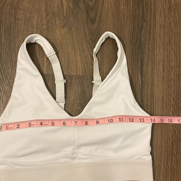 2 Fabletics sports bras - Picture 9 of 13